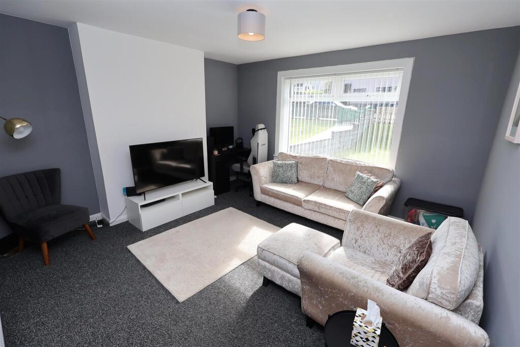 Apartment in Paisley - View 2