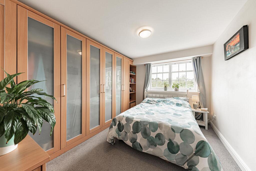 Apartment in Faversham, Chart Mill - View 4
