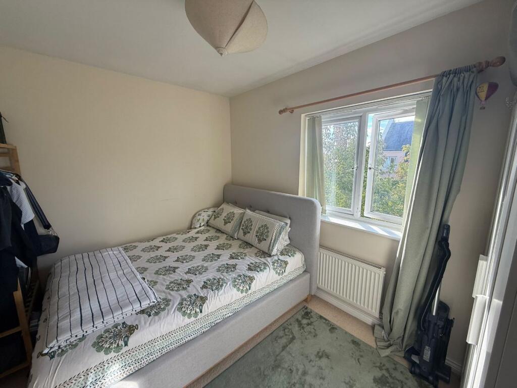 Apartment in Cambridge, Orchard Park - View 4