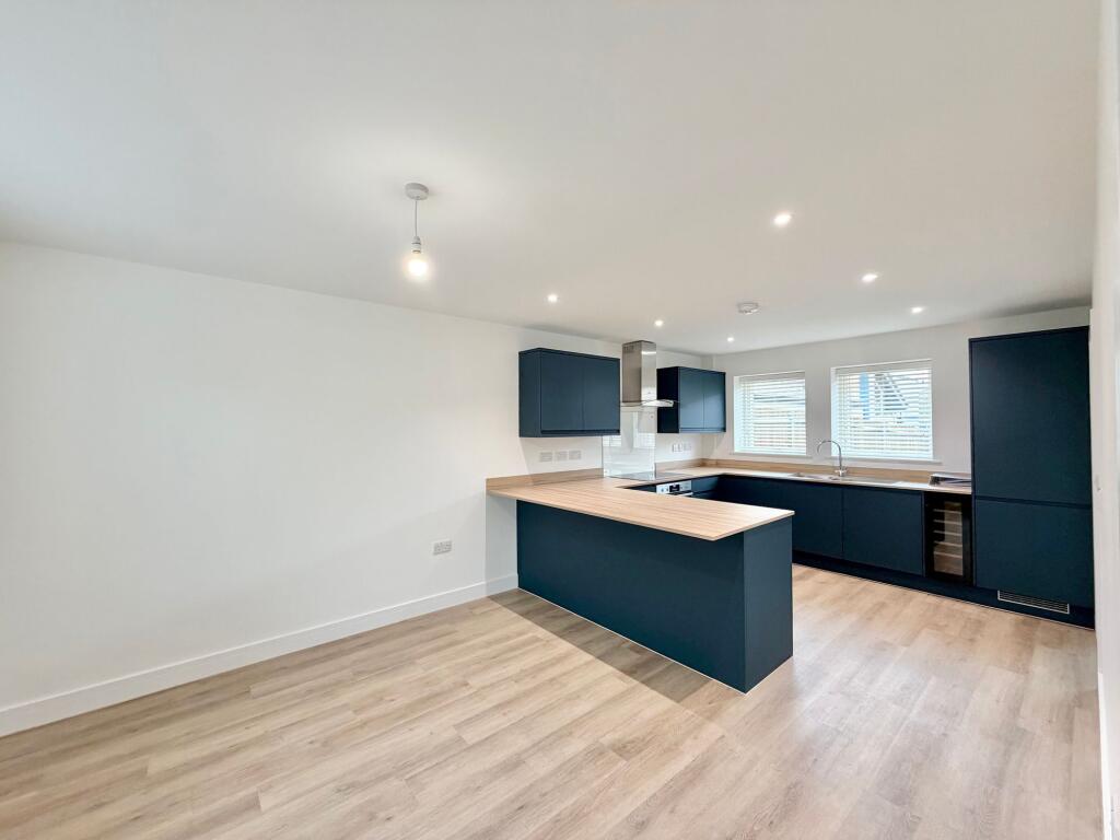 House in Olney - View 5