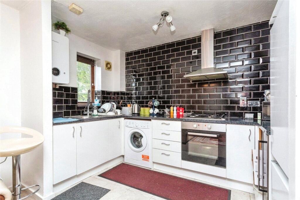 Apartment in Milton Keynes - More