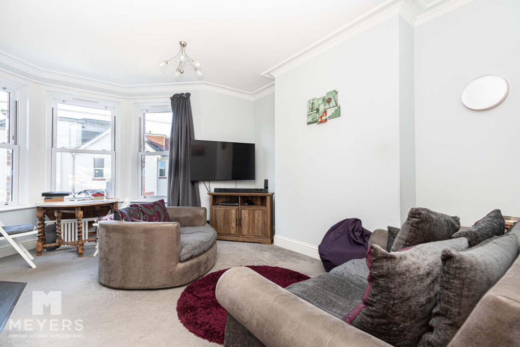Apartment in Bournemouth, Boscombe - View 2
