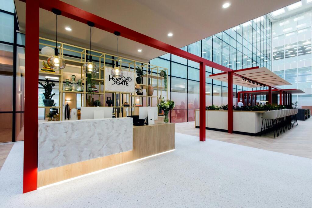 OregaBroadGate_Reception2.jpg