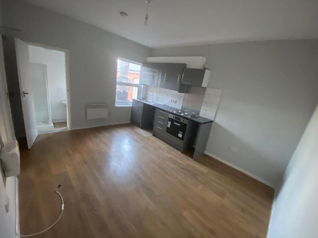 Apartment in Southampton - View 4