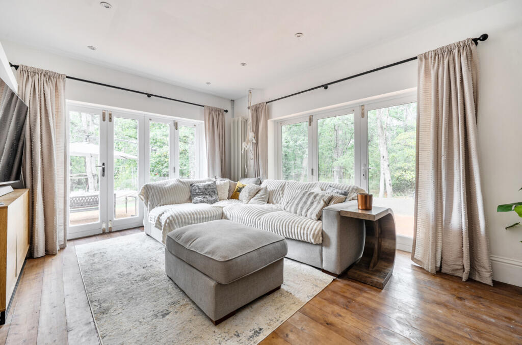 House in Guildford - View 3