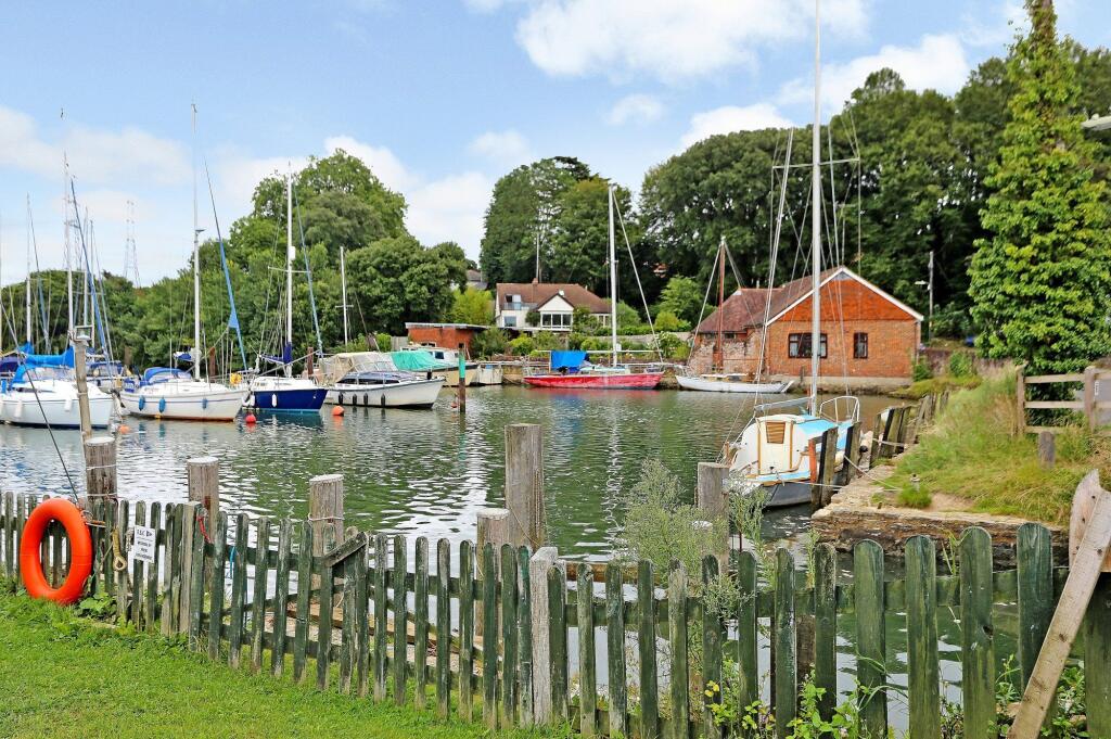 Eling Hill, Totton, SO40 photo 4
