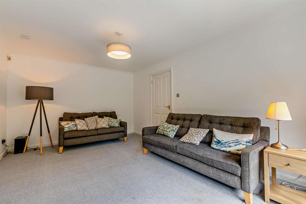 House in Maidstone, Thurnham - More