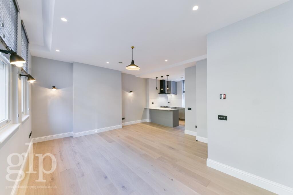 Apartment in London, Chinatown - View 4