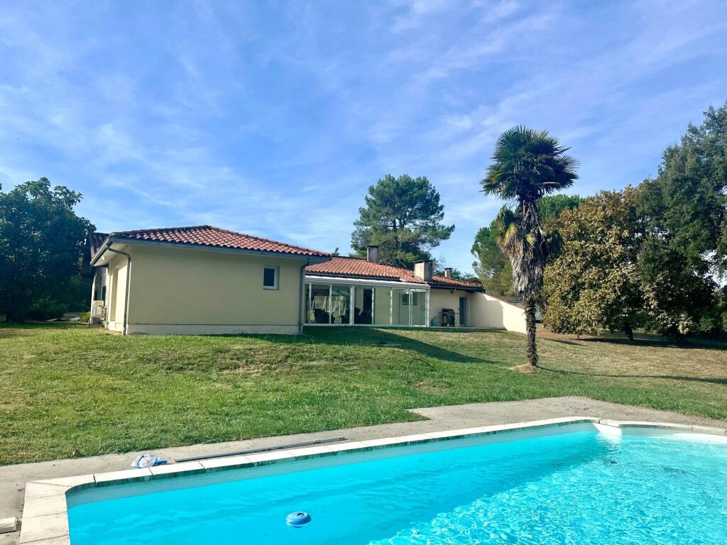Main image of property: France