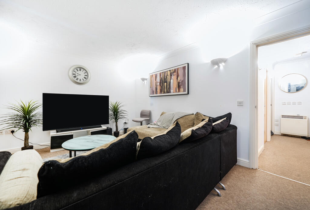 Apartment in Kingswood, Vinney Green, Emersons Green - View 3