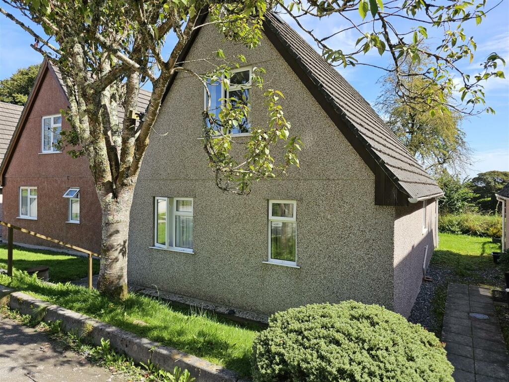 4-bed house on Honicombe Park, Callington, £120,000