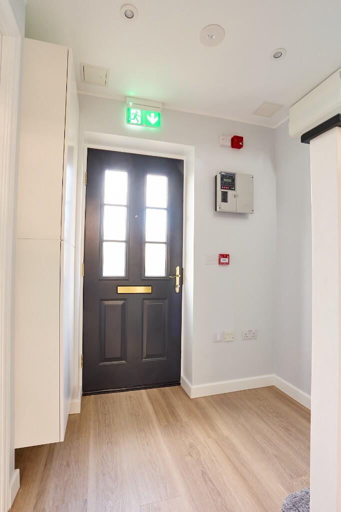 5 bedroom town house for rent