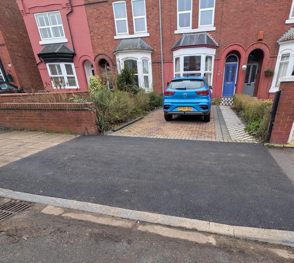 Doncaster, South Yorkshire, DN1 photo 3