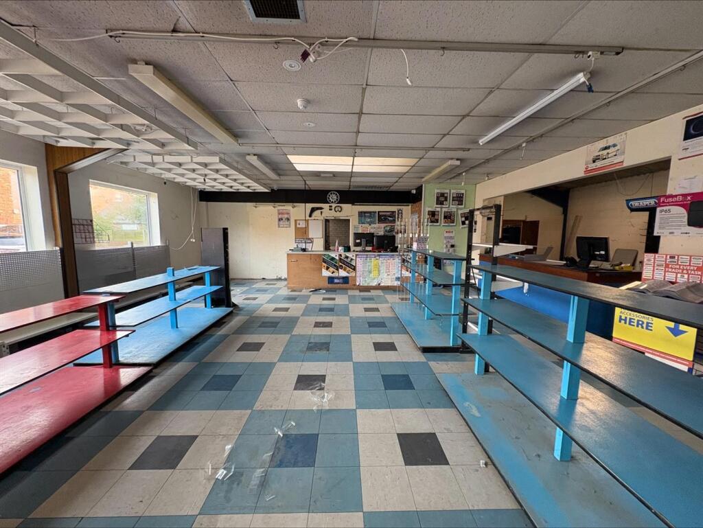 TRADE COUNTER