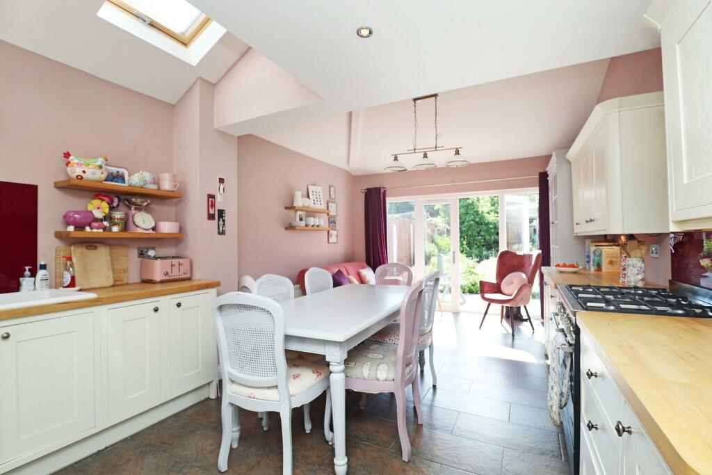 6 Perry Road photo 2