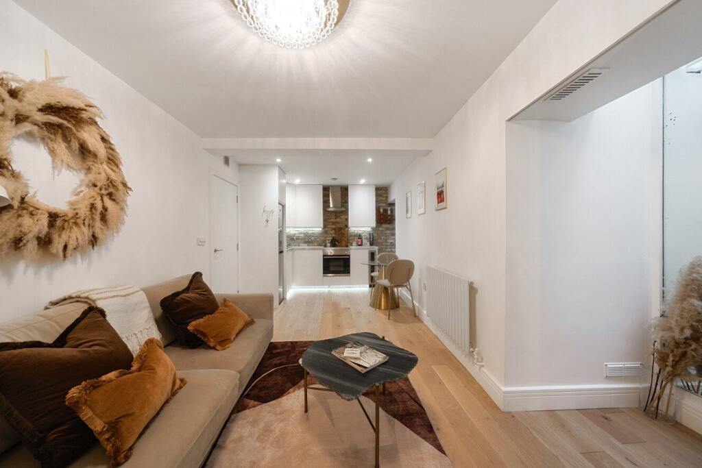 Apartment in London - View 2
