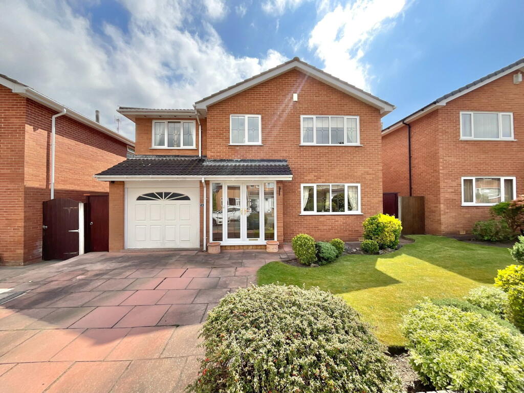Main image of property: Regent Close, Birkdale, Southport PR8 2EJ