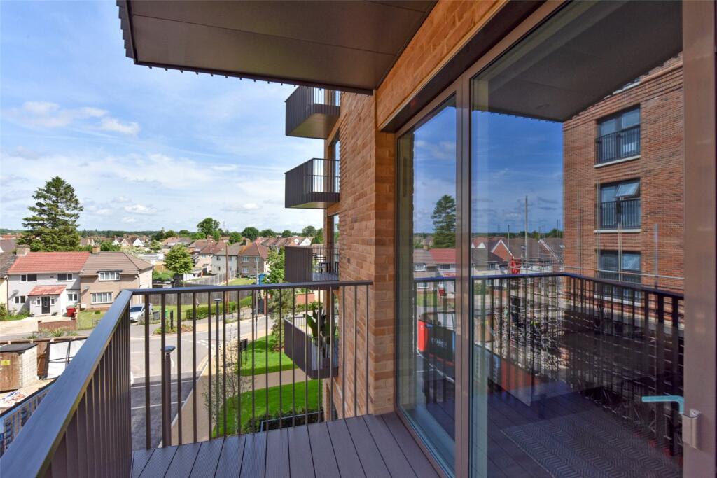 Apartment in Slough - View 2