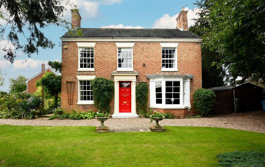 3-bed semi-detached on Bond End House, Bond End, Yoxall, DE13, £495,000