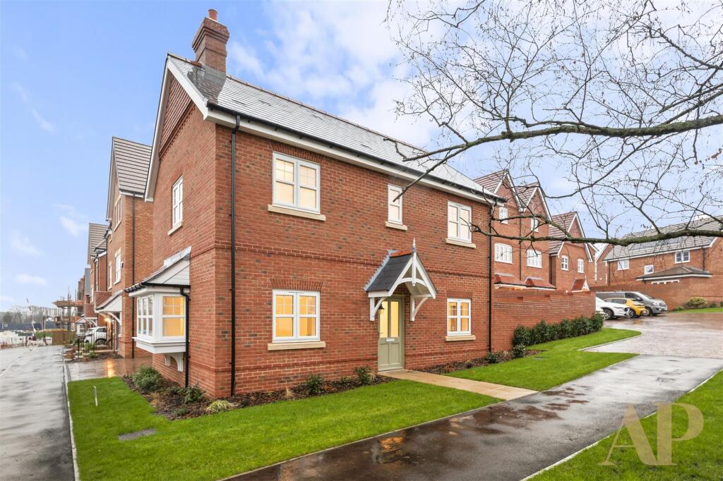 Main image of property: Oakdale Road, Maidenhead