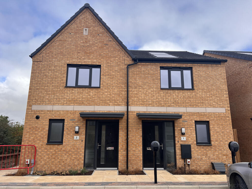Ayrton Way, Haverhill, Suffolk photo 2