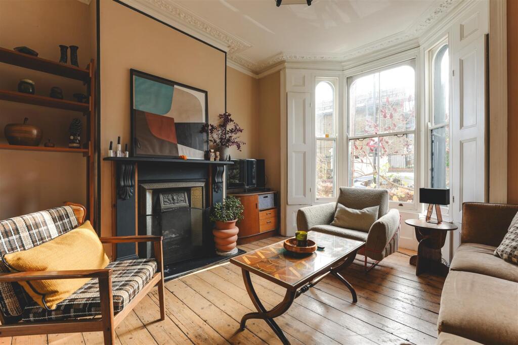 House in London, Clapton Park, Homerton - View 4