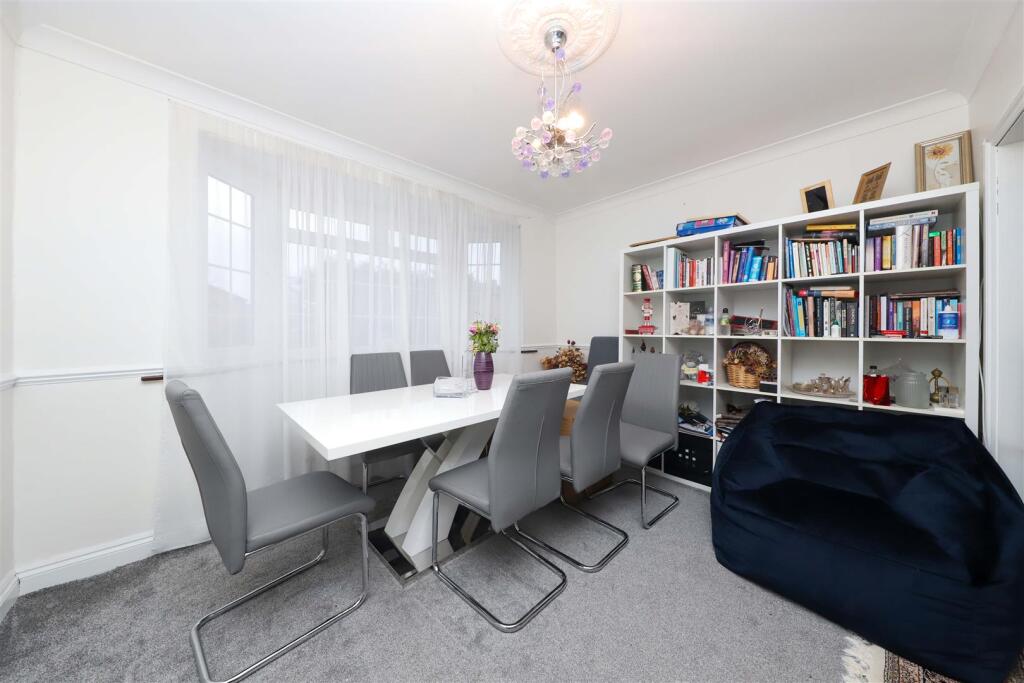 House in Southall - View 3