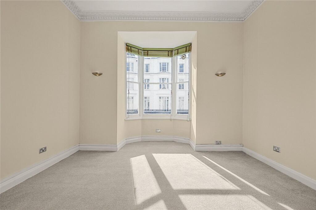 Apartment in London, Paddington - More