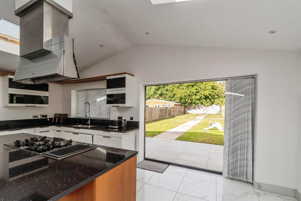 House in Walsall, West Midlands - View 4