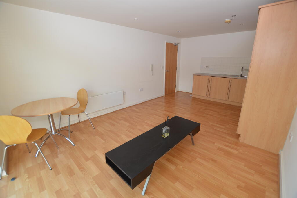Apartment in Sheffield - View 4