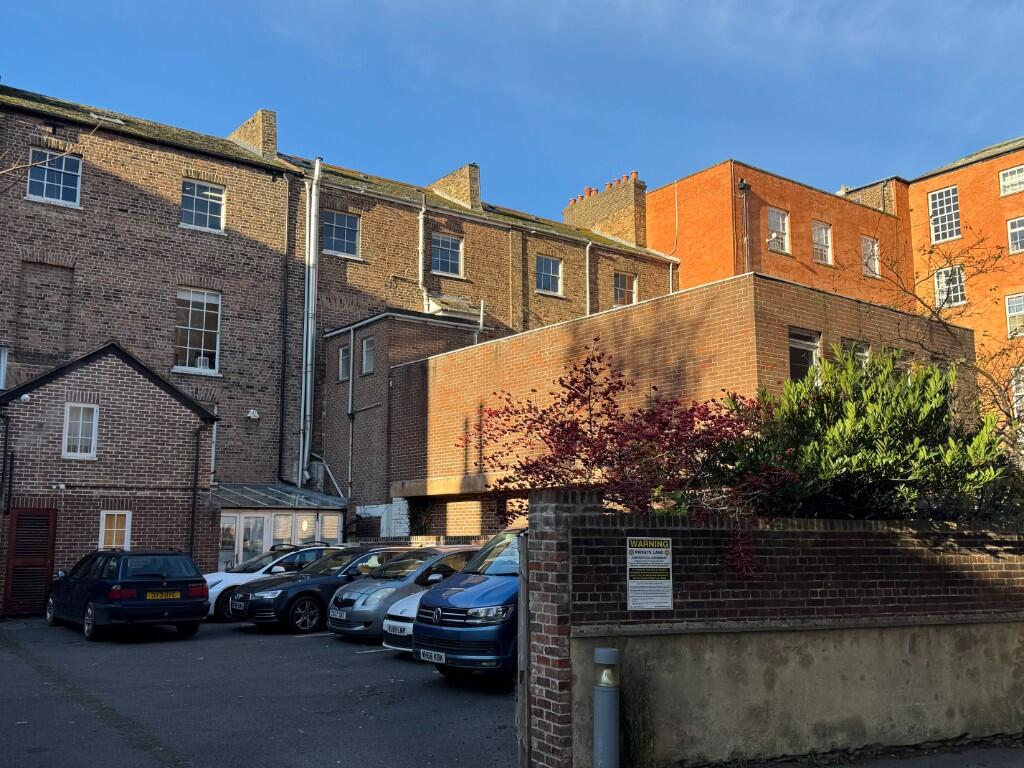 The Crescent, Taunton, Somerset, TA1 photo 4