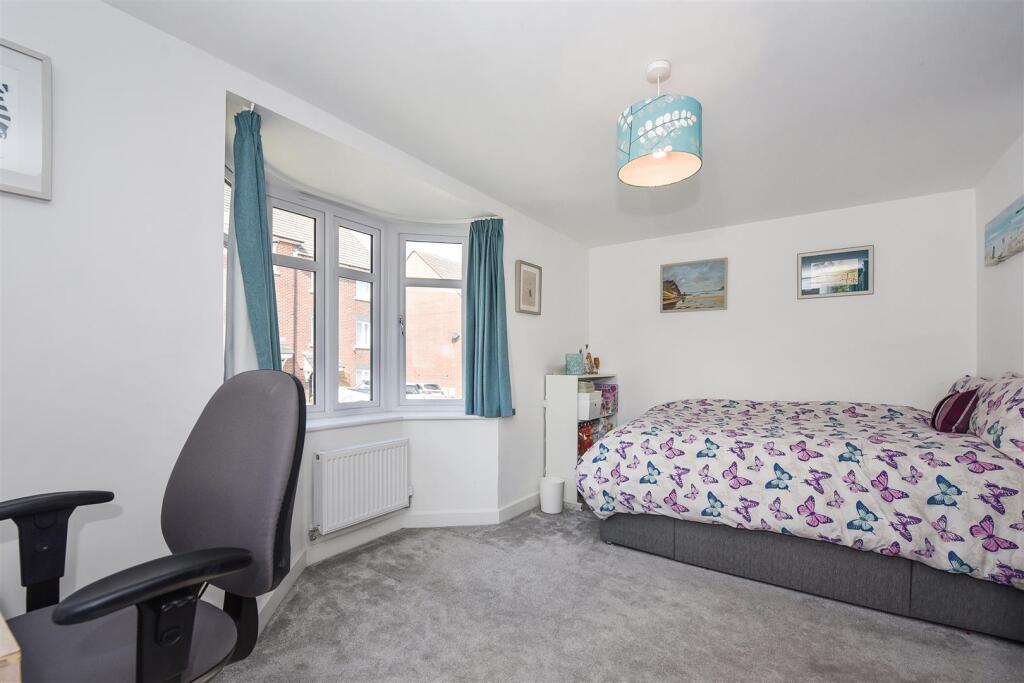 Locksbridge Road, Picket Piece, Andover photo 4