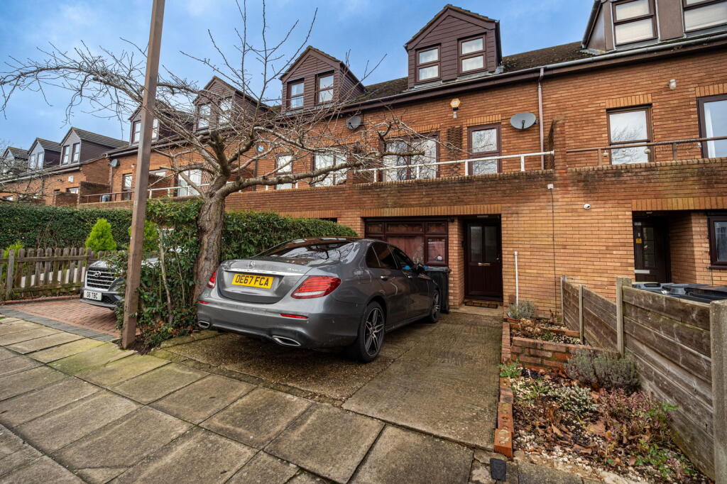 Main image of property: Bradwell Common Boulevard, Bradwell Common, Milton Keynes, MK13 8AL