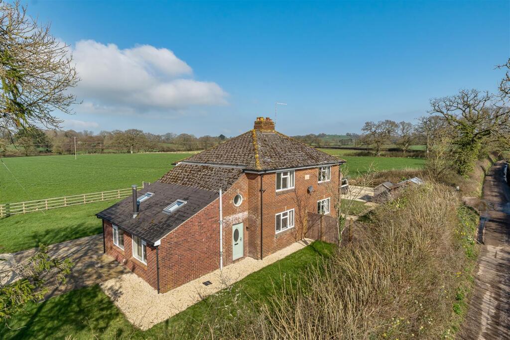 Main image of property: Clyst Hydon, Cullompton
