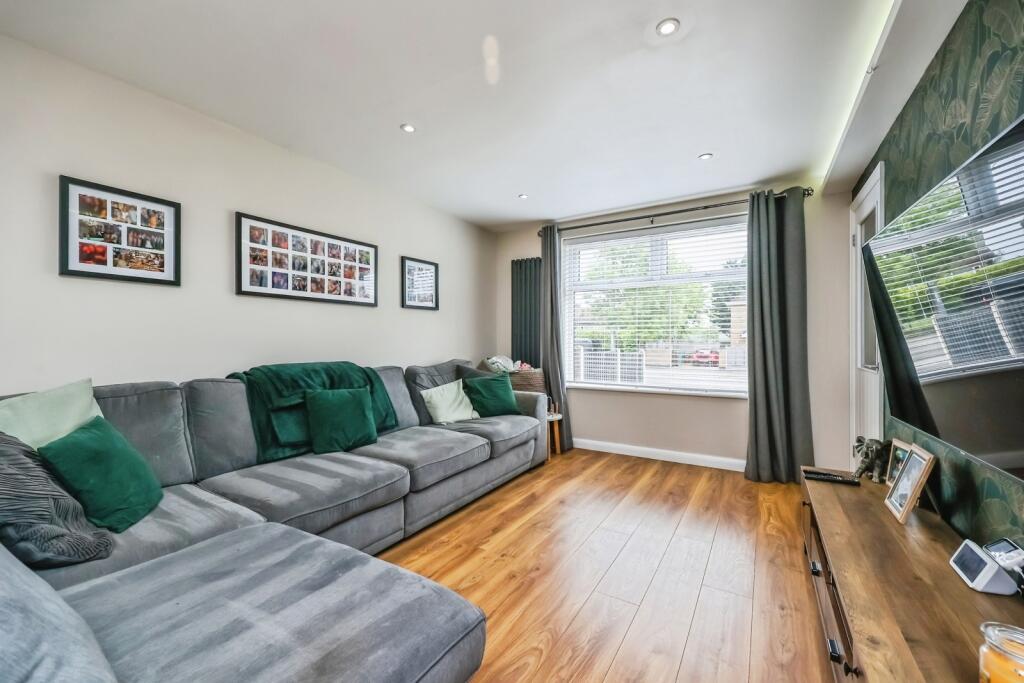 House in Nottingham, Clifton - View 5