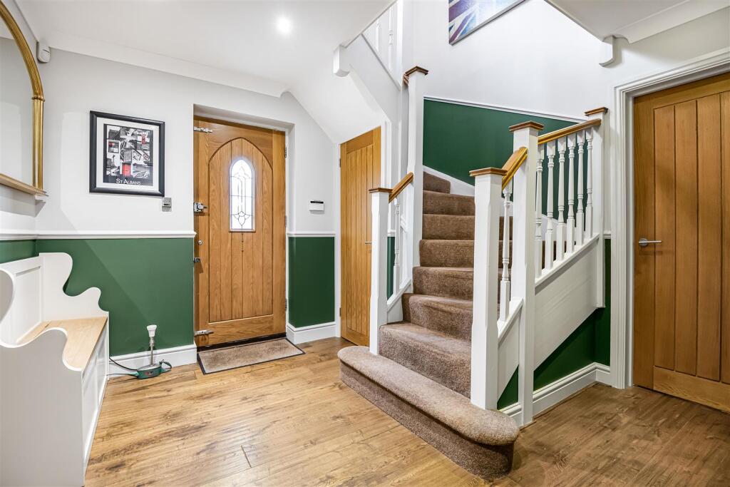 House in London - View 5