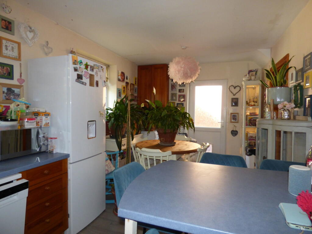 House in Worcester - View 5