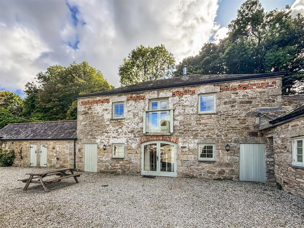 Main image of property: Cosawes Barton, Ponsanooth
