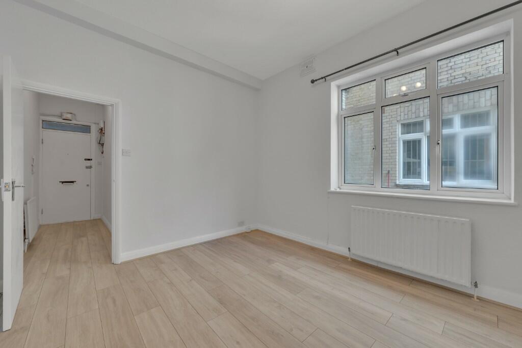 Apartment in London - View 5