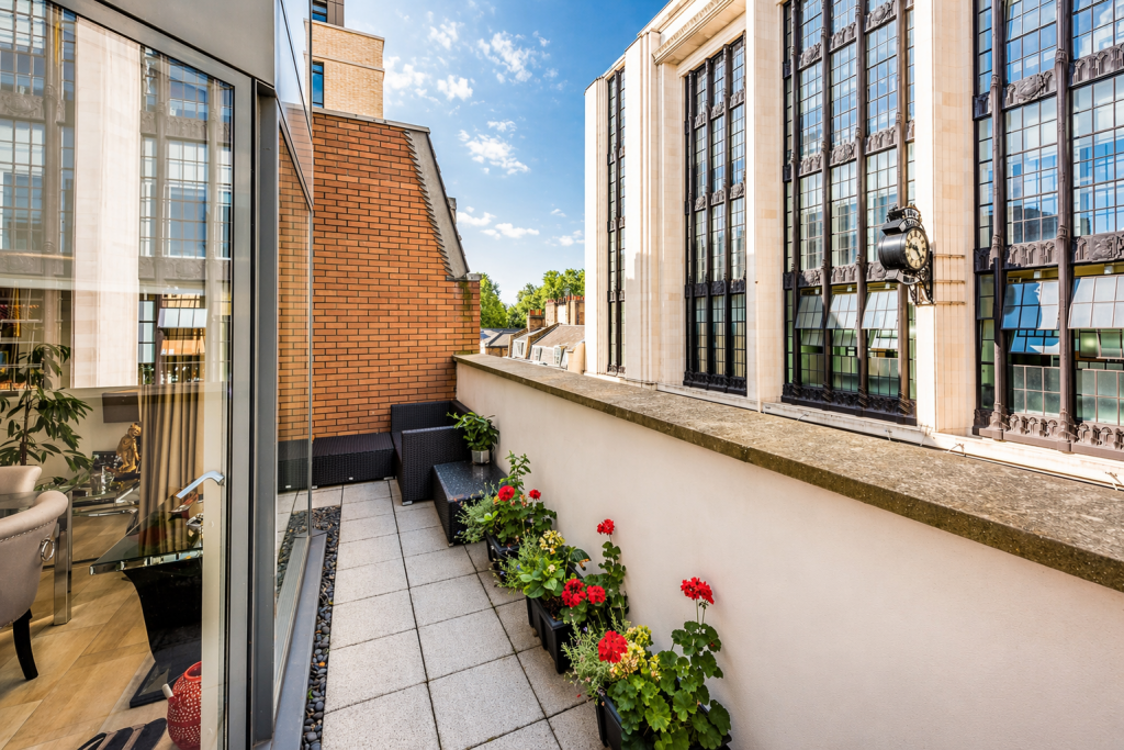 Main image of property: Young Street, Kensington And Chelsea, London