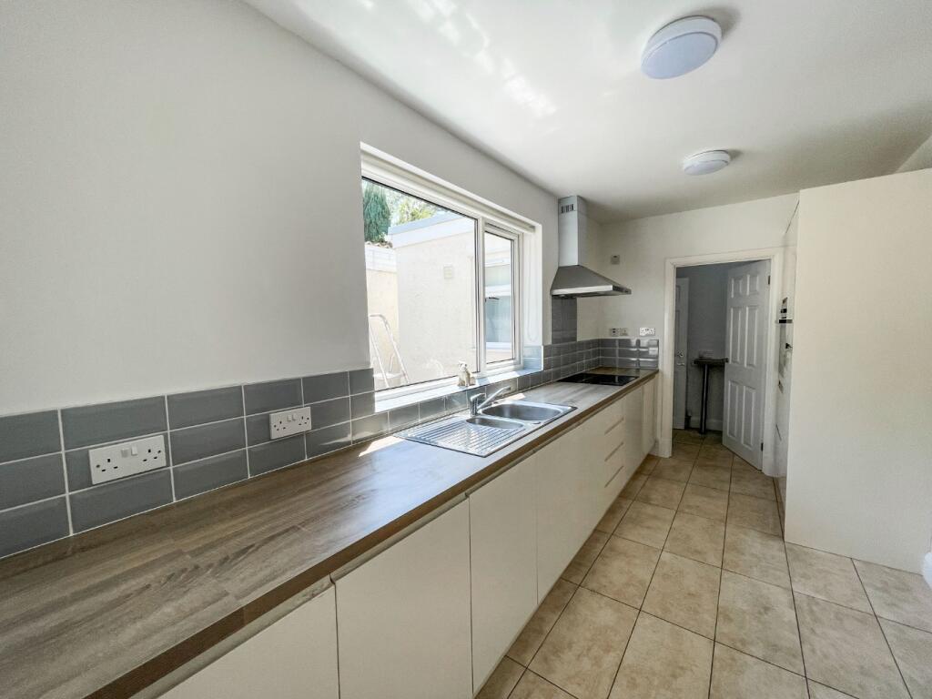 House in Pontarddulais - View 2
