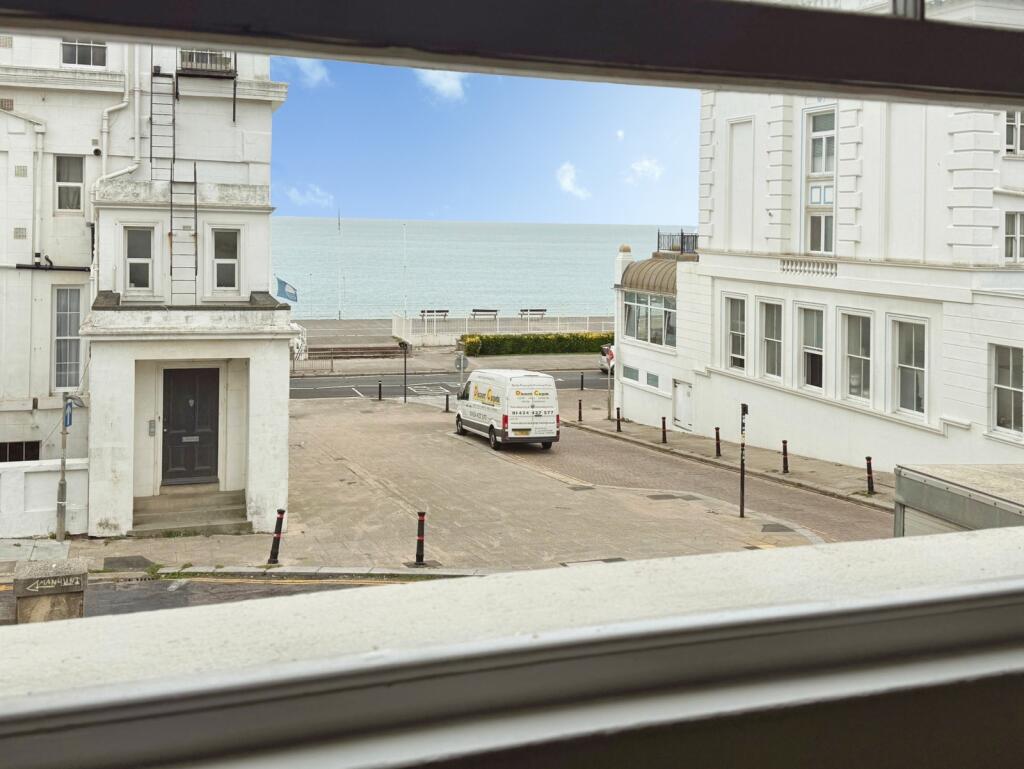 House in St Leonards-on-Sea, St Leonards Green - More