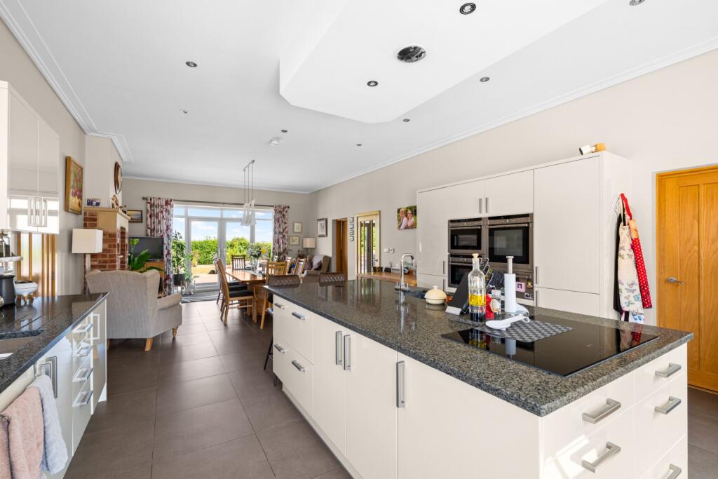 House in West Lindsey, Lincolnshire - View 5