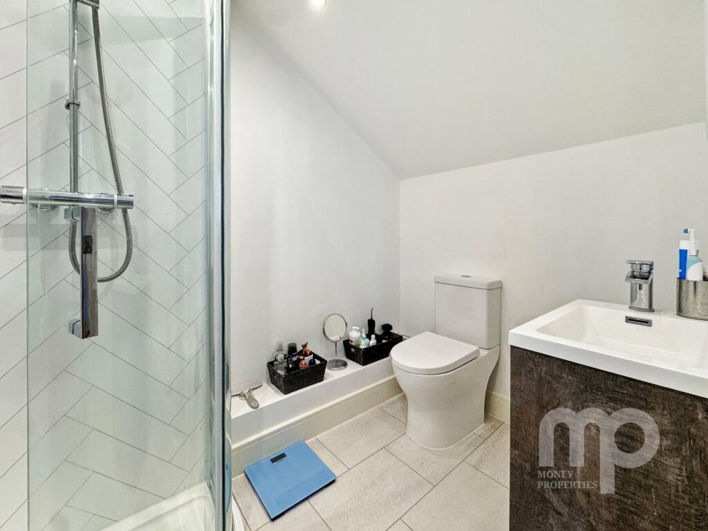 Apartment in South Norfolk, Wymondham - View 4