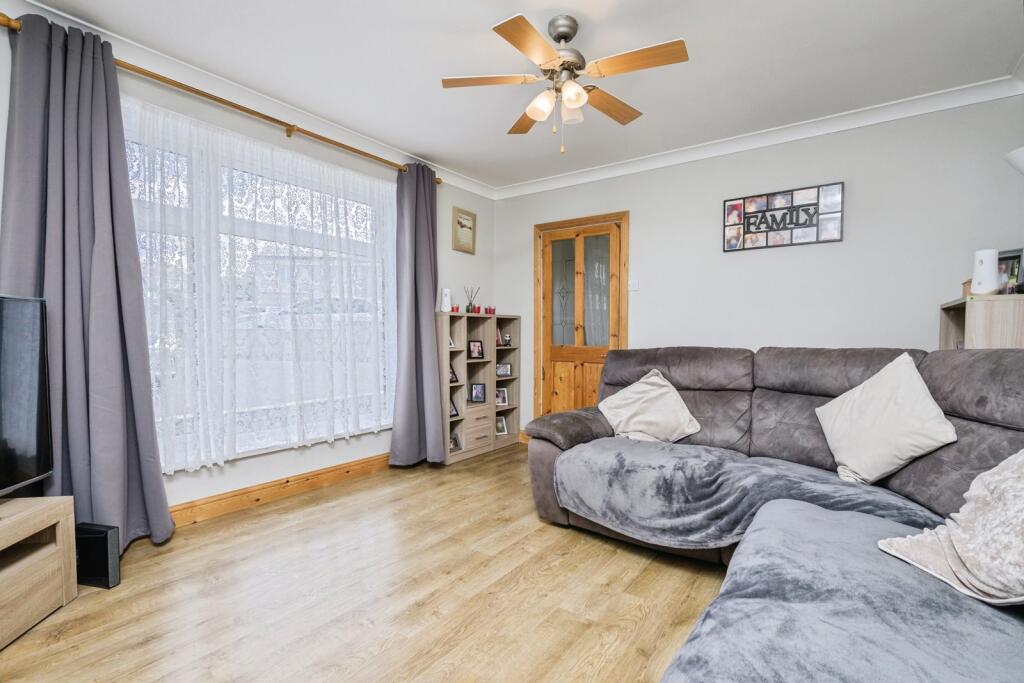 House in Plymouth, Honicknowle - View 5