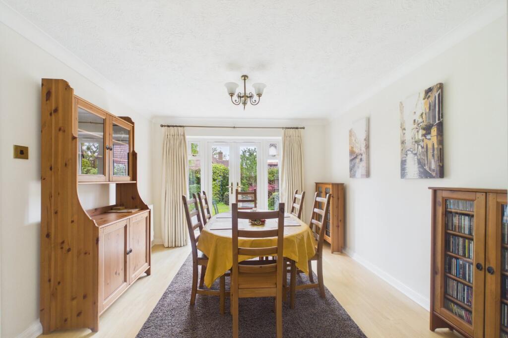 House in Reading, Warfield - View 3