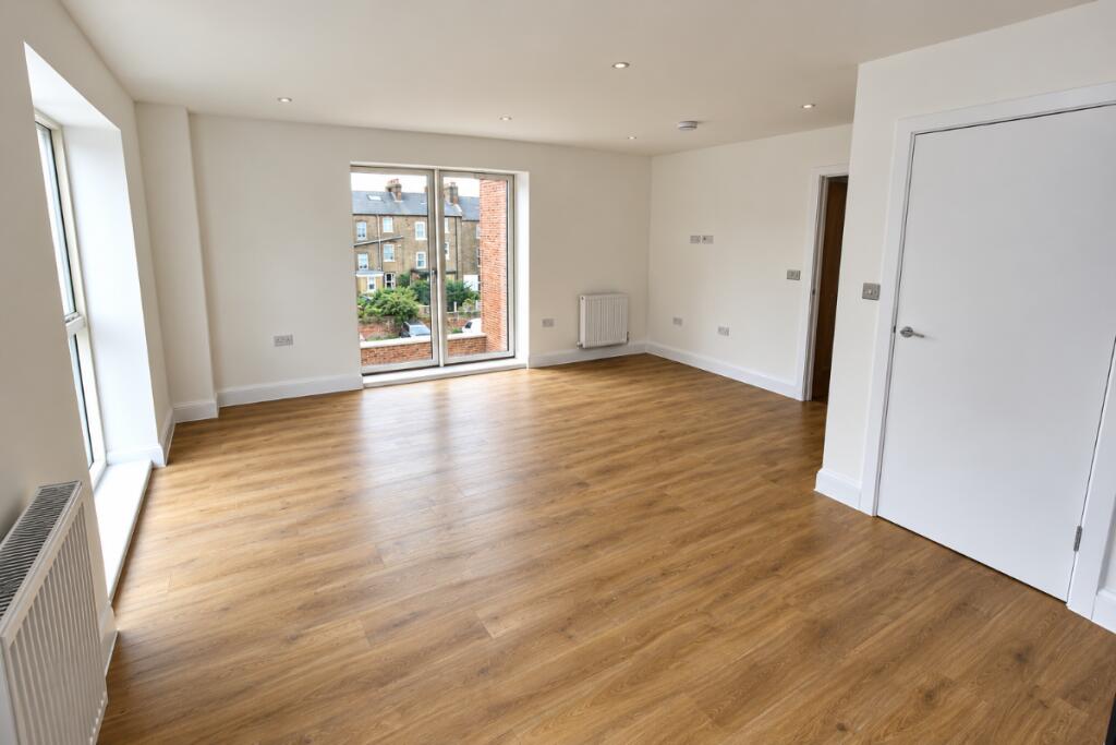 Apartment in Canterbury - View 4