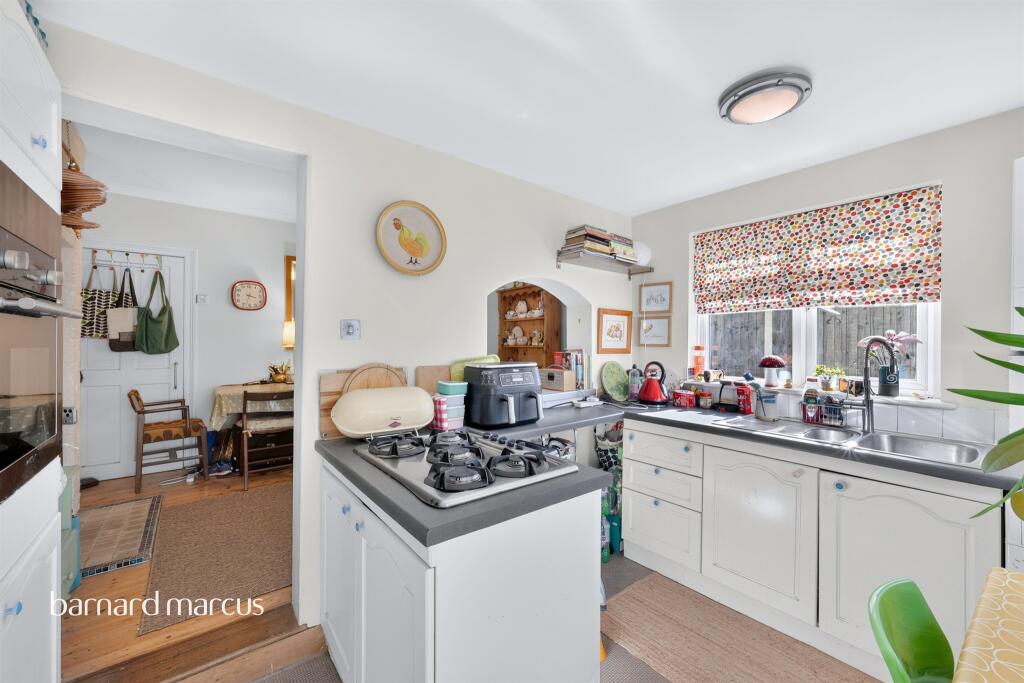 House in Kingston upon Thames - View 4