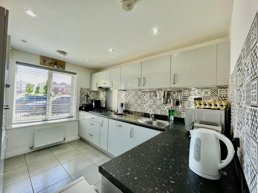 Galapagos Grove, Bletchley, Milton Keynes, MK3 photo 2