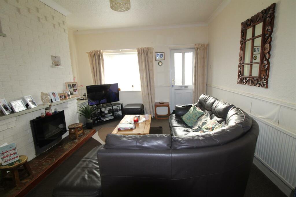House in Barnsley, South Yorkshire - View 3